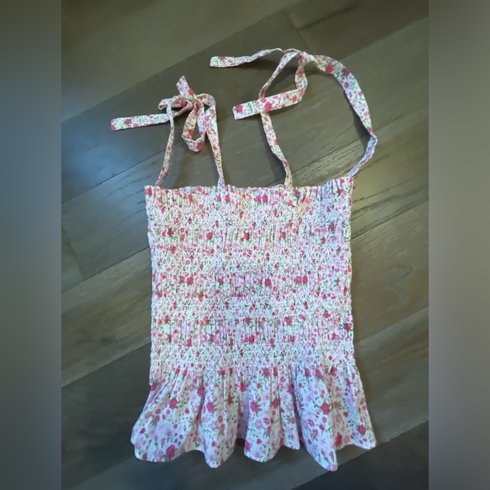 Pink and white floral ruched top!!